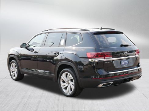 Certified 2023 Volkswagen Atlas SE w/ Panoramic Sunroof Package AWD/4WD image 5