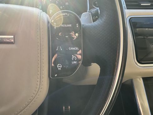 Used 2018 Land Rover Range Rover Sport HSE Dynamic image 20