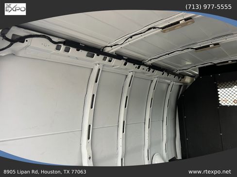 Used 2021 Chevrolet Express 2500 w/ Driver Convenience Package image 29