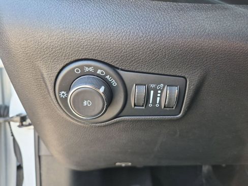 Used 2023 Jeep Compass Limited AWD/4WD image 17