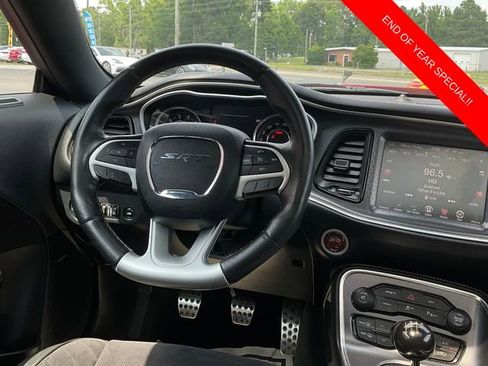 Used 2015 Dodge Challenger SRT image 20