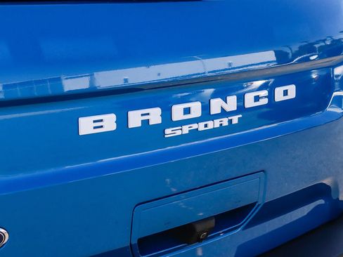 Used 2022 Ford Bronco Sport Outer Banks w/ Tech Package AWD/4WD image 11