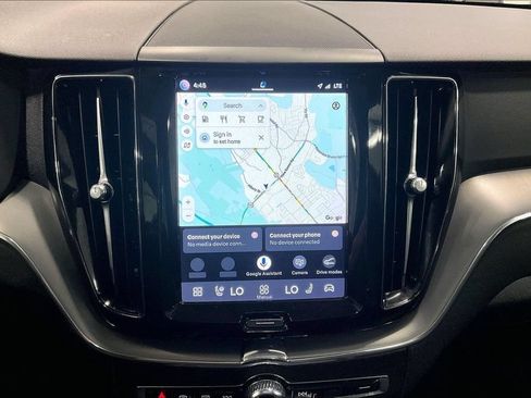 Certified 2023 Volvo XC60 B5 Core w/ Climate Package AWD/4WD image 15
