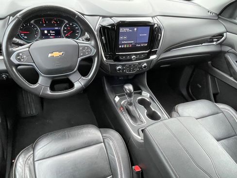 Used 2021 Chevrolet Traverse LT w/ LT Premium Package image 13