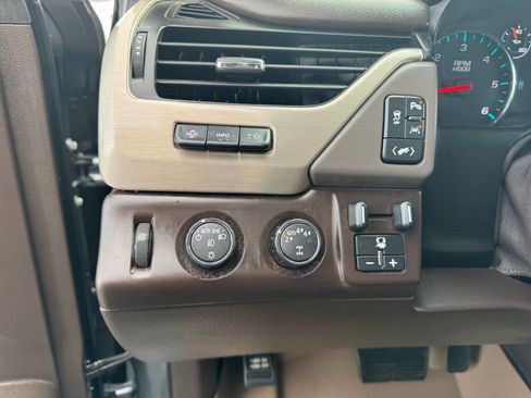 Used 2019 GMC Yukon XL Denali image 19