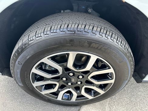 Used 2024 Ford Maverick Lariat AWD/4WD image 26