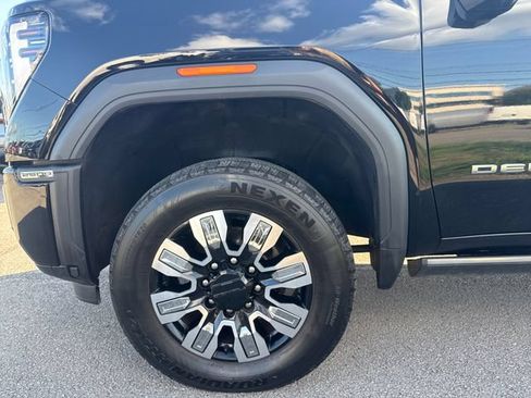 Used 2024 GMC Sierra 2500 Denali w/ Denali Reserve Package AWD/4WD image 10