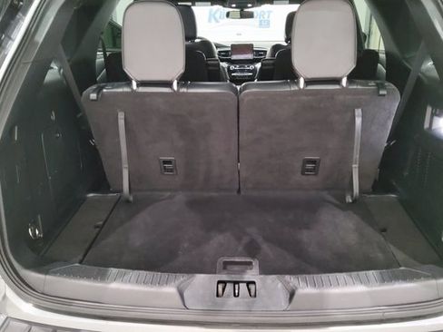 Used 2022 Ford Explorer ST image 18
