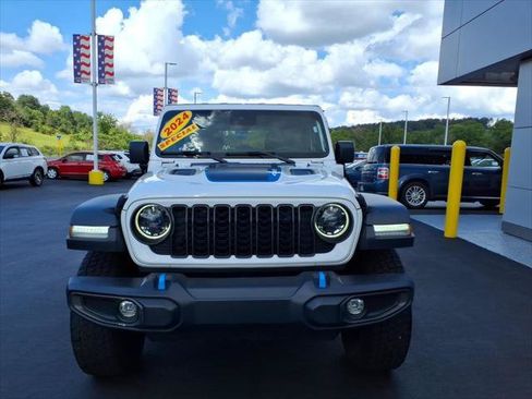 Used 2024 Jeep Wrangler Unlimited Rubicon 4xe AWD/4WD image 3