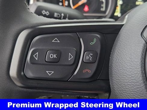 New 2025 Jeep Gladiator High Tide image 20