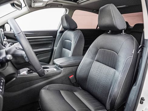 Used 2019 Nissan Altima 2.5 SV image 11