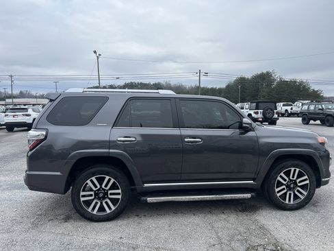Used 2019 Toyota 4Runner Limited image 9