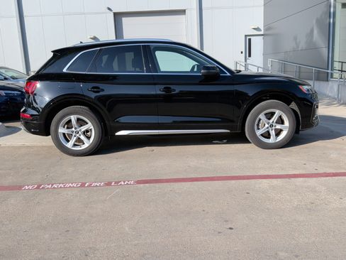 Used 2023 Audi Q5 2.0T Premium w/ Convenience Package image 11