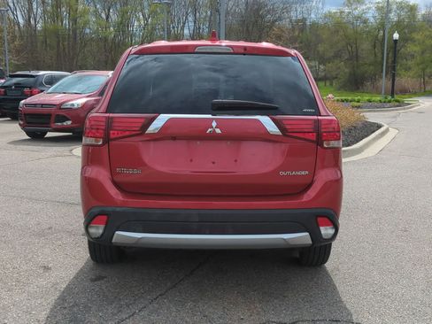 Used 2018 Mitsubishi Outlander ES AWD/4WD image 7