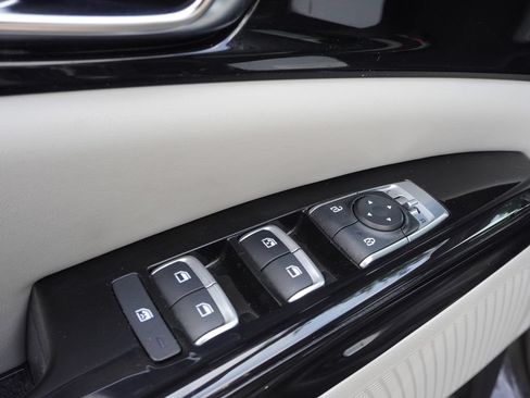 Used 2024 Kia Carnival EX FWD image 39