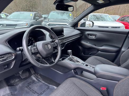 Used 2025 Honda HR-V Sport image 13