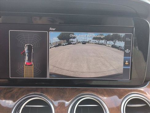 Used 2017 Mercedes-Benz E 300 image 13
