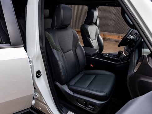 Used 2025 Lexus GX 550 AWD/4WD image 31