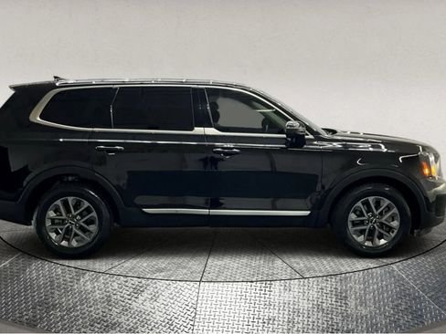 Used 2024 Kia Telluride LX image 9