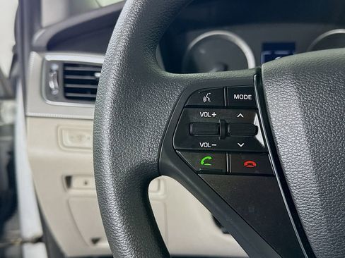 Used 2016 Hyundai Sonata SE FWD image 19