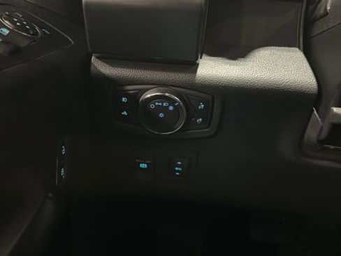 Used 2019 Ford F150 XLT w/ Equipment Group 302A Luxury AWD/4WD image 12