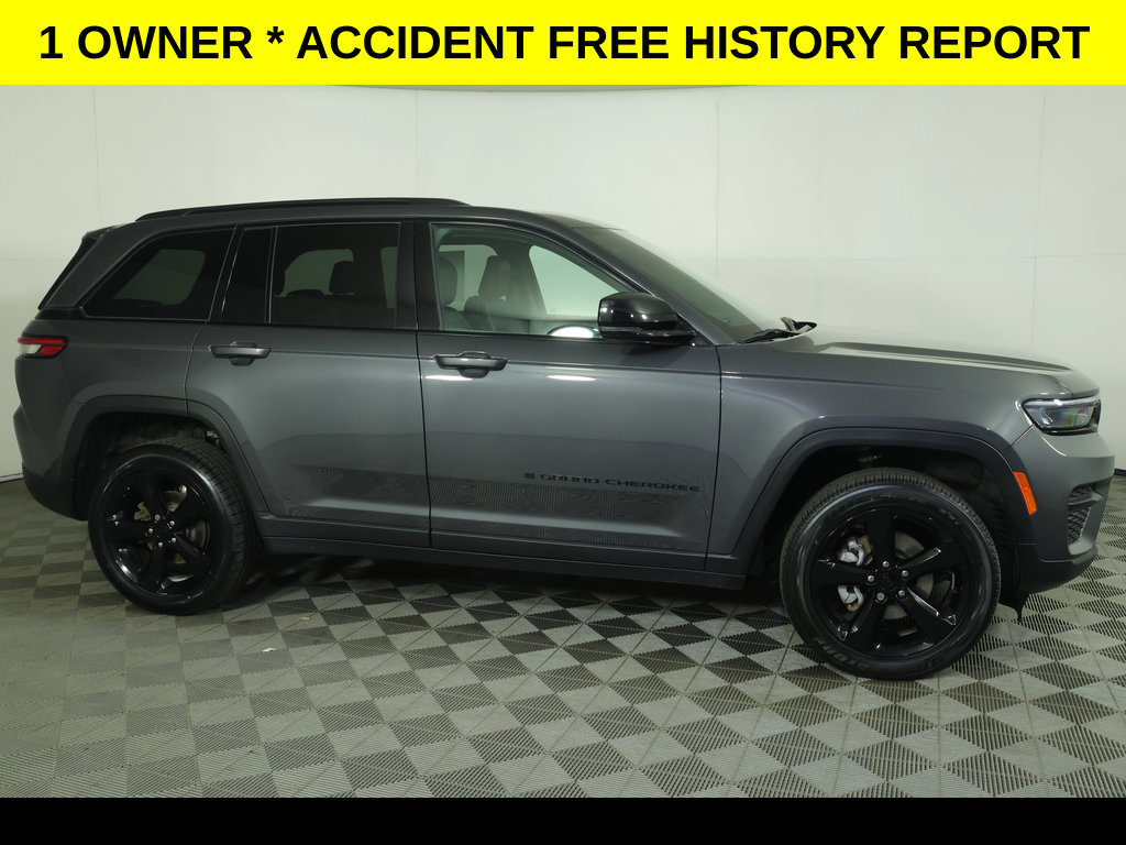 Certified 2024 Jeep Grand Cherokee Altitude AWD/4WD image 2