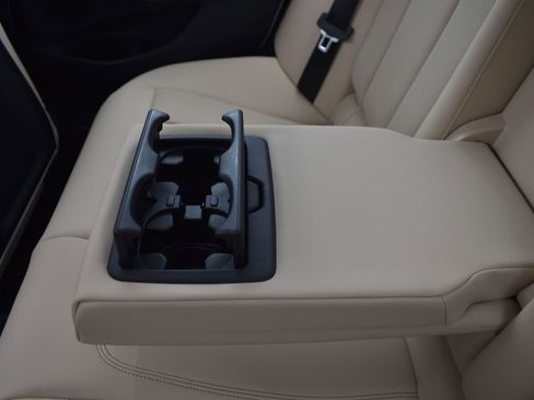 New 2026 BMW 330i Sedan w/ Convenience Package image 17