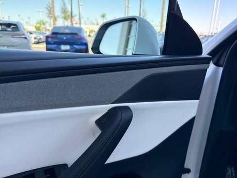Used 2026 Tesla Model Y Long Range AWD/4WD image 6