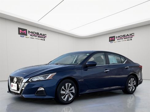 Used 2020 Nissan Altima 2.5 S image 3