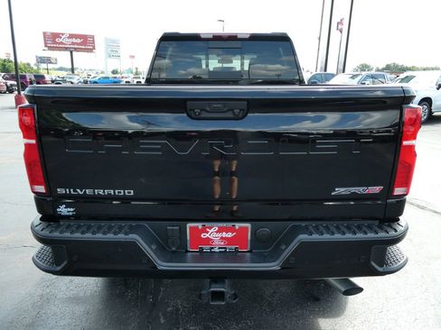 Used 2025 Chevrolet Silverado 2500 ZR2 AWD/4WD image 6