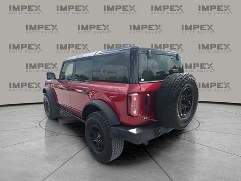 Used 2025 Ford Bronco Badlands AWD/4WD image 3