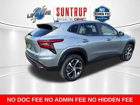 Used 2025 Chevrolet Trax RS w/ Driver Confidence Package FWD image 7