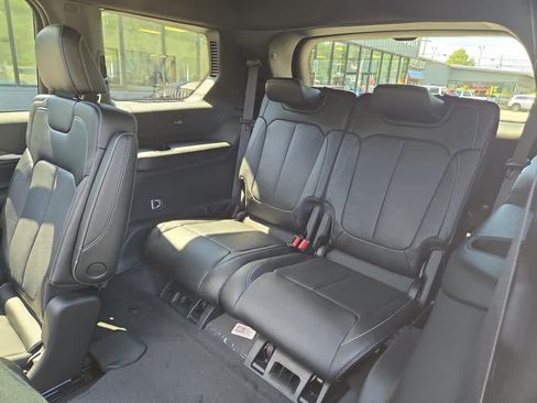 New 2026 Jeep Grand Cherokee L Limited AWD/4WD image 28