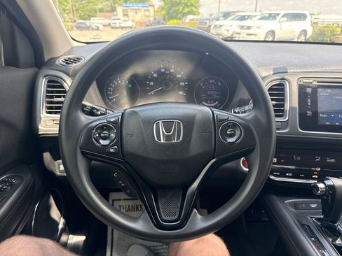 Used 2018 Honda HR-V EX image 26