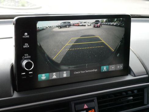 Used 2024 Honda Pilot EX-L image 32