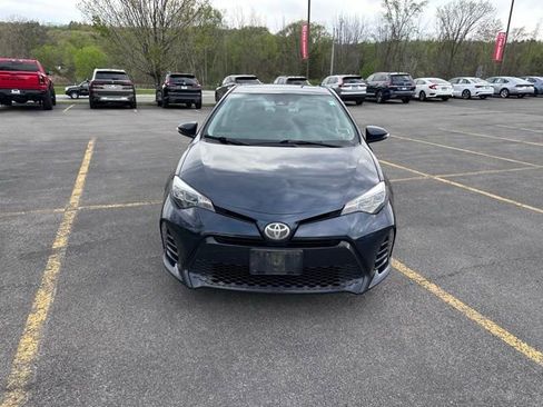 Used 2018 Toyota Corolla SE w/ SE Premium Package FWD image 8