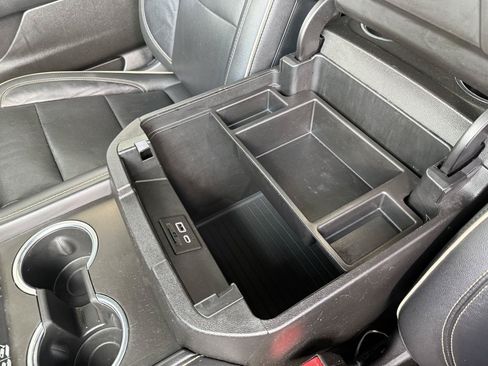 Used 2021 GMC Yukon SLT AWD/4WD image 23