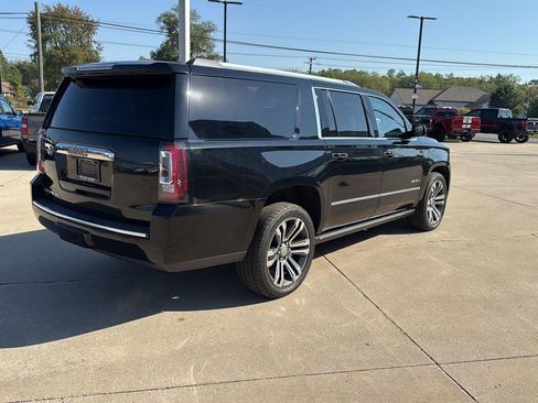 Used 2020 GMC Yukon XL Denali w/ Denali Ultimate Package image 5