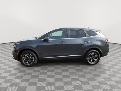Used 2025 Kia Sportage LX image 8