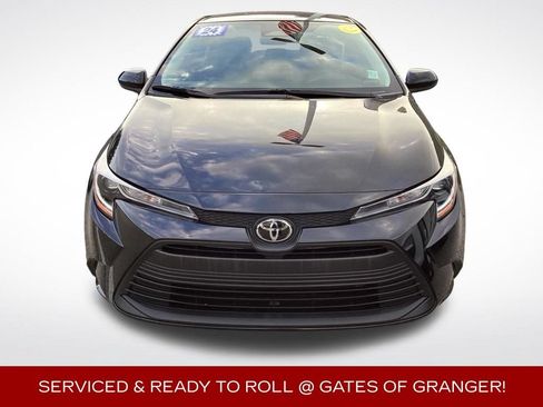 Used 2024 Toyota Corolla LE FWD image 2