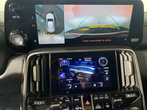 Used 2024 Lexus LX 600 F Sport image 19