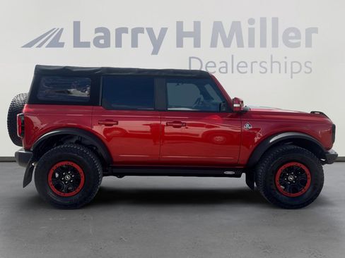 Used 2022 Ford Bronco Outer Banks w/ Sasquatch Package AWD/4WD image 6