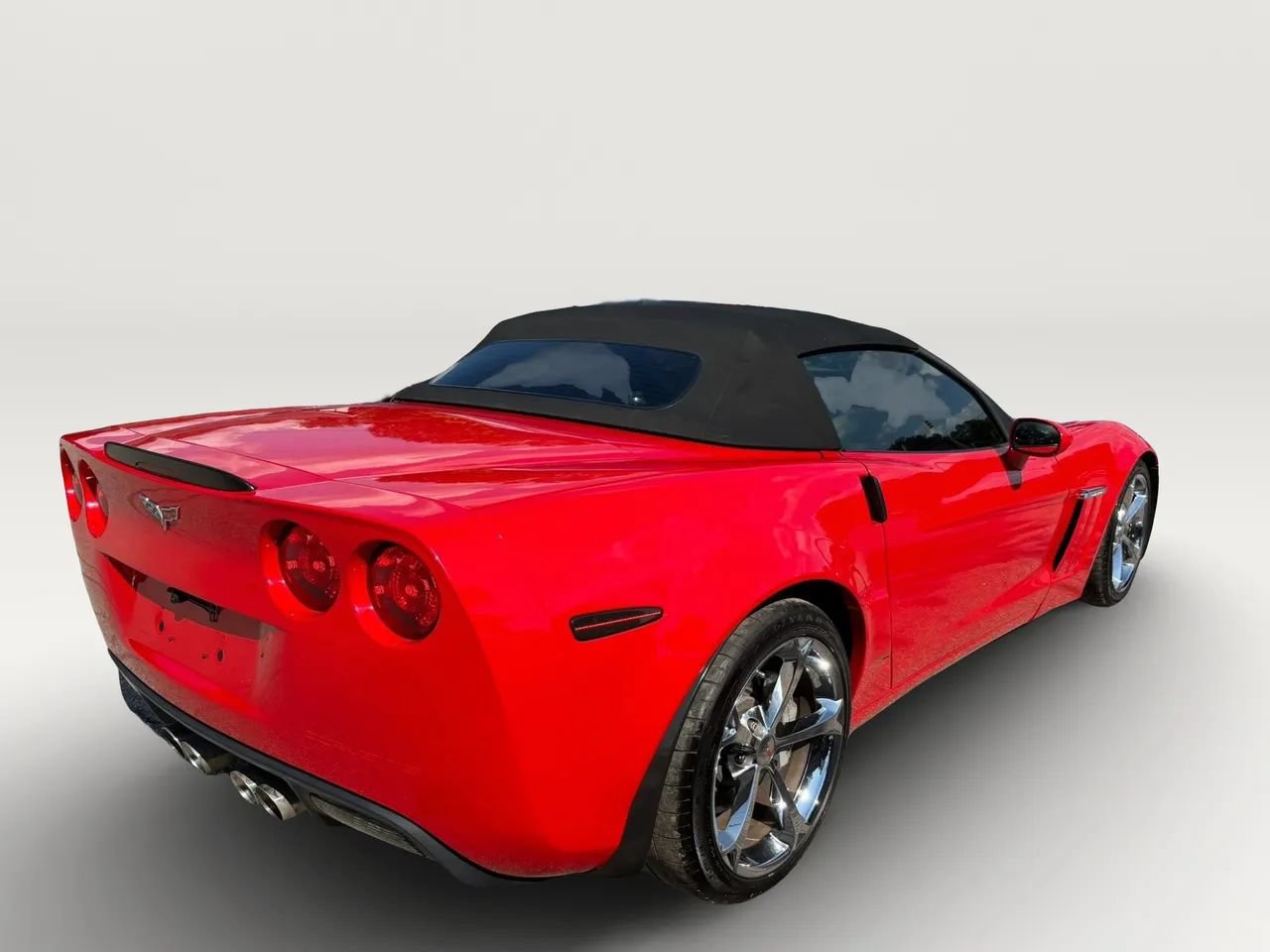 Used 2013 Chevrolet Corvette Grand Sport w/ 3LT Preferred Equipment Group RWD image 3