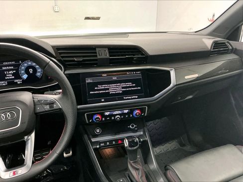 Certified 2025 Audi Q3 2.0T Premium Plus w/ Premium Plus Package image 9