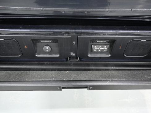 Used 2024 GMC Sierra 3500 Denali Ultimate image 10