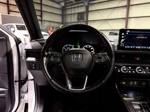 Used 2025 Honda CR-V Sport-L image 30