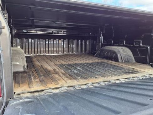 Used 2021 Chevrolet Silverado 1500 Custom image 18