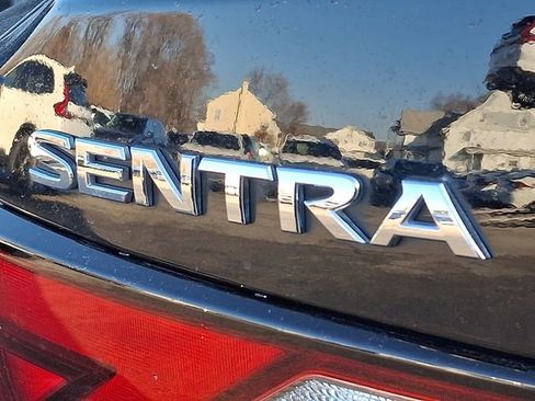 Used 2025 Nissan Sentra S image 29