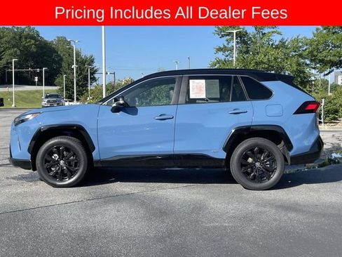 Used 2023 Toyota RAV4 XSE AWD/4WD image 2