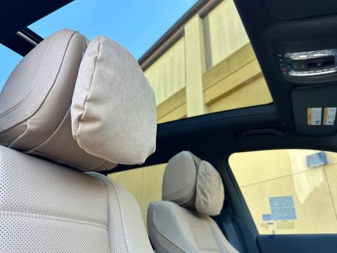 New 2026 Mercedes-Benz GLS 450 4MATIC image 17